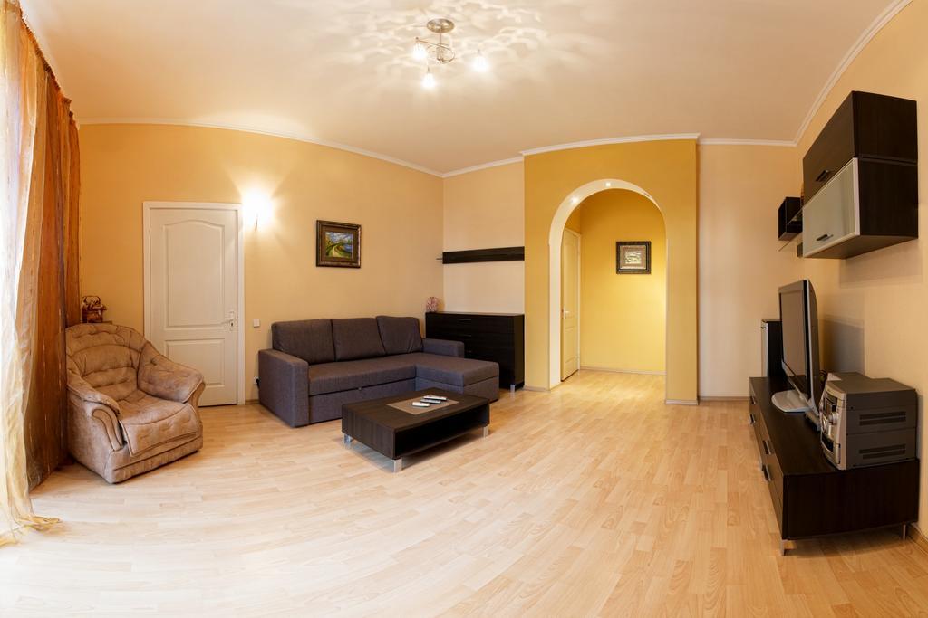 Kyiv Apartment In The City Center On Turgenevskaya Street エクステリア 写真