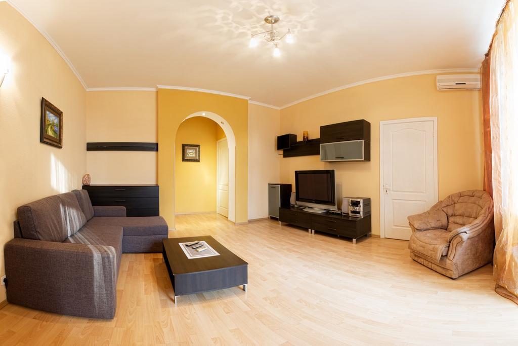 Kyiv Apartment In The City Center On Turgenevskaya Street エクステリア 写真