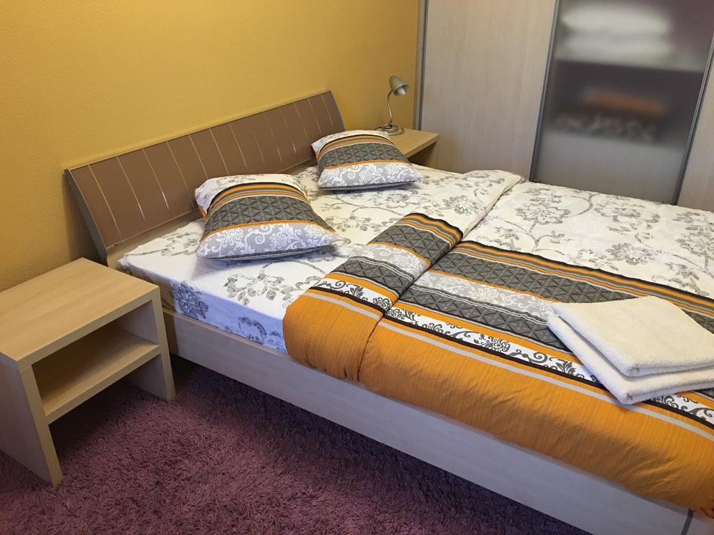 Kyiv Apartment In The City Center On Turgenevskaya Street エクステリア 写真